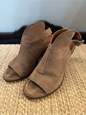 Frye Brown Suede Open Toe Slingback Booties Size 9 Stacked‎ Heel Western Buckle
